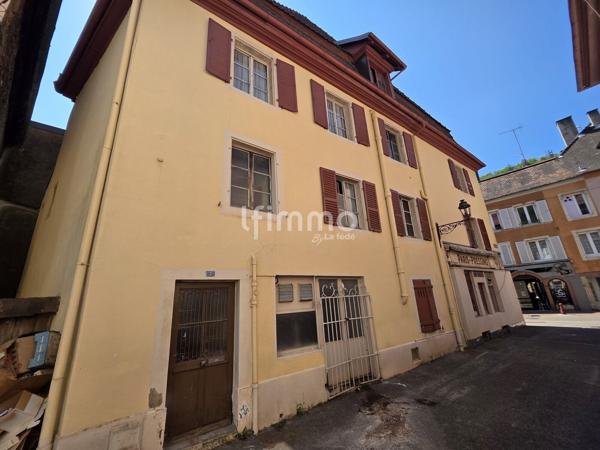 Immeuble mixte à rénover à Thann 68800