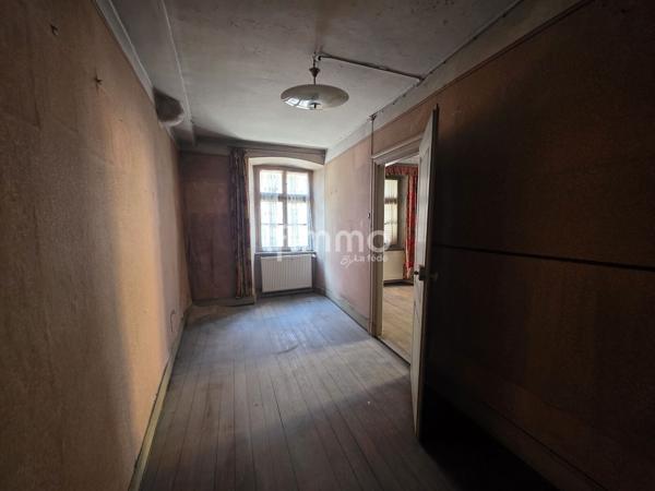 Immeuble mixte à rénover à Thann 68800