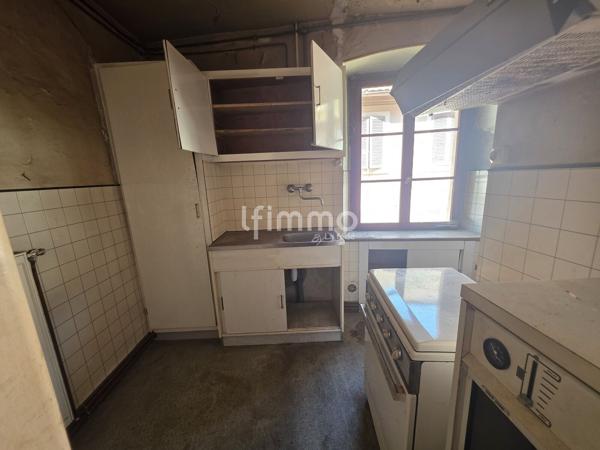 Immeuble mixte à rénover à Thann 68800