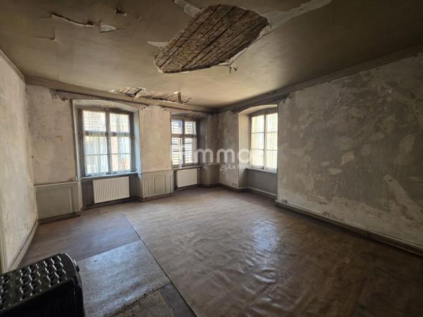 Immeuble mixte à rénover à Thann 68800