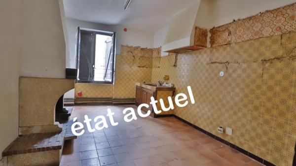 Immeuble 3 appartements + grand parking – Rentabilité > 8 % – Centre de Cazouls-lès-Béziers – Toiture neuve, rénovation budgétisée