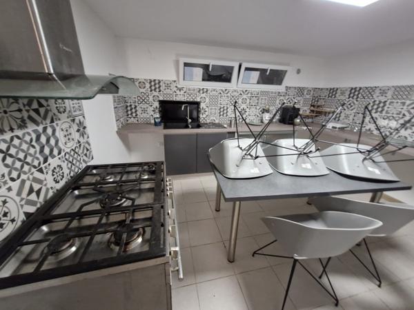 MAISON 290m² hab. - 11 PIECES