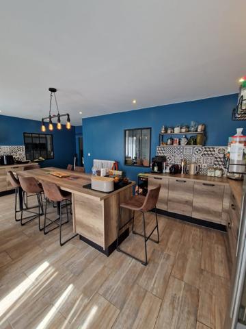 MAISON 290m² hab. - 11 PIECES