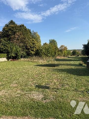 Commune de MILLENCOURT terrain à bâtir d'une superficie de 1715 m2