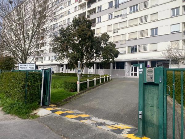 Garage fermé à vendre – Résidence Tivoli – Rue Camille Godard