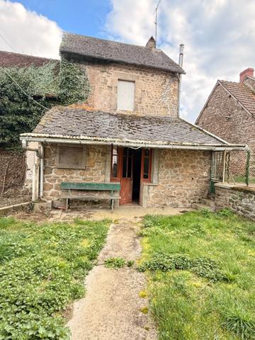 Maison en pierre, 65m², 2 chambres avec garage et dépendance, 29 500 €