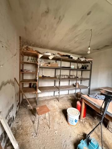 Maison en pierre, 65m², 2 chambres avec garage et dépendance, 29 500 €