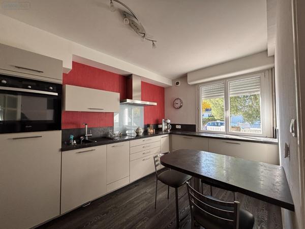 Maison de ville à vendre à Ploemeur dans le Morbihan (56270), ref : 56098-35   
Bourg