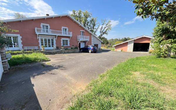 Maison à vendre    7 pièces •  Habas