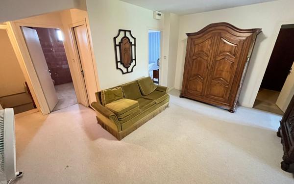 Maison à vendre    7 pièces •  Habas