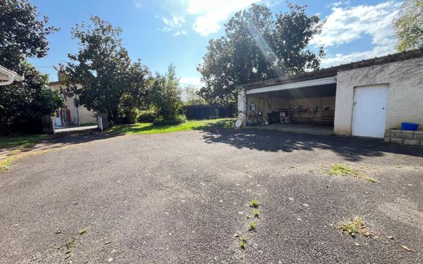 Maison à vendre    7 pièces •  Habas