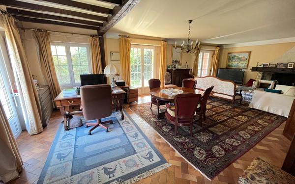 Maison à vendre    7 pièces •  Habas