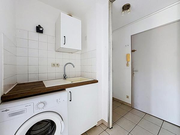AVIGNON T2 33 M² CLIMATISE AVEC BALCON PROCHE REMPARTS