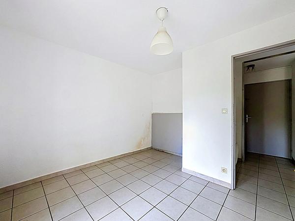 AVIGNON T2 33 M² CLIMATISE AVEC BALCON PROCHE REMPARTS