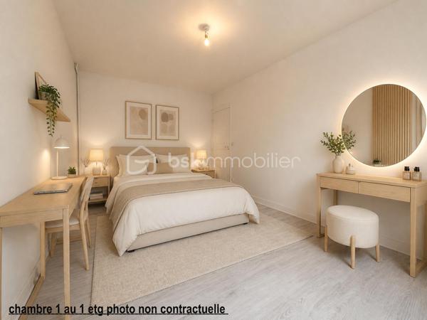 Maison de ville pleine de charme d’environ 117 m², idéalement située en plein cœur de Dormans, proche à pied de la gare et avec un accès immédiat à l’autoroute A4. Vous rejoignez ainsi Reims en 30 mm, Château-Thierry en 15 mm et Paris en 45 mm.
Dès l’entrée, un sas vous accueille et mène vers un séjour agréable, parfait pour les moments de détente. Une salle à manger indépendante permet de recevoir en toute convivialité. La cuisine, accompagnée de sa dépendance, s’ouvre sur l’extérieur et donne accès à un terrain privatif à l’arrière, idéal pour profiter des beaux jours. Une cave complète ce niveau.
Au premier étage, un palier dessert deux belles chambres lumineuses ainsi qu’une salle de bain équipée d’une baignoire. Cet espace offre à chacun confort et intimité.
Le deuxième étage propose quant à lui un nouveau palier distribuant deux chambres de tailles différentes ainsi qu’une seconde salle de bain avec douche, offrant un véritable espace de vie pour toute la famille.
Des travaux de rafraîchissement ont récemment été réalisés, permettant de s’installer rapidement tout en laissant la possibilité de personnaliser certains espaces selon vos envies.
Située dans la vallée de la Marne, Dormans séduit par son environnement paisible, son célèbre mémorial des batailles de la Marne, ses balades au cœur du vignoble champenois et sa proximité avec les maisons de Champagne. La région est également appréciée pour sa gastronomie locale et ses spécialités champenoises qui font le charme du secteur.
Que ce soit pour une résidence principale, un premier achat ou un investissement, cette maison représente une belle opportunité à un prix attractif sur le secteur. Un bien avec du potentiel, idéalement placé et offrant de beaux volumes… une visite s’impose rapidement !