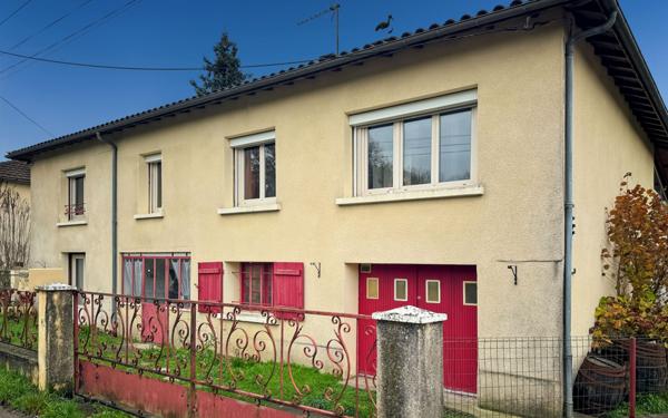 Maison à vendre    6 pièces •  Saint-Astier