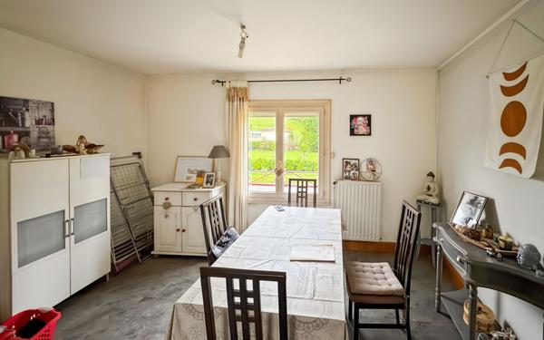 Maison à vendre    6 pièces •  Saint-Astier