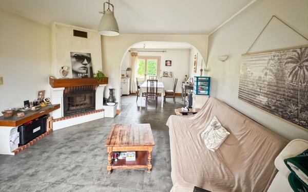 Maison à vendre    6 pièces •  Saint-Astier