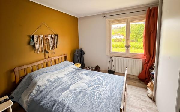 Maison à vendre    6 pièces •  Saint-Astier