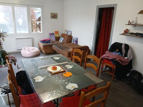 Ménilles centre, proche commerces et écoles, belle maison de plain pied