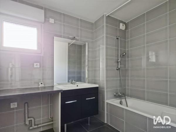 Location appartement 3 pièces 69 m² Bassens