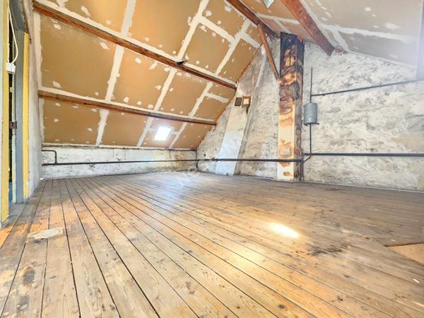 Maison Marines 8 pièce(s) 161.81 m2