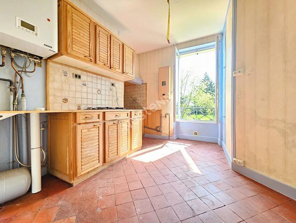 Maison Marines 8 pièce(s) 161.81 m2