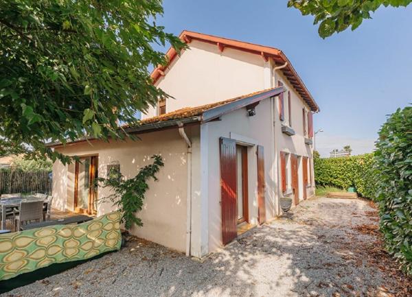 Maison à vendre    5 pièces •  Tosse