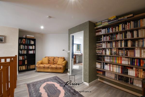 Maison familiale en pierres - 5 chambres - 900 m² de terrain clos de murs