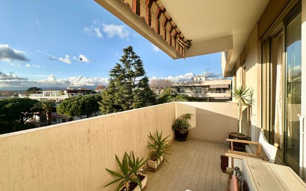 Appartement à vendre    3 pièces • 91,90 m2 Saint-Laurent-du-Var