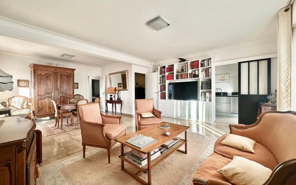 Appartement à vendre    3 pièces • 91,90 m2 Saint-Laurent-du-Var