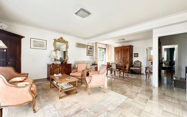 Appartement à vendre    3 pièces • 91,90 m2 Saint-Laurent-du-Var