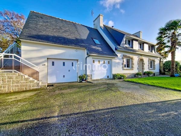 Maison de 6 pièces, 140 m² à Quéménéven 29180