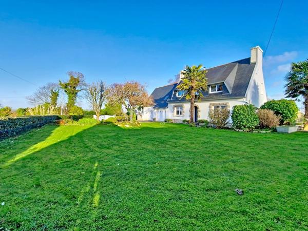 Maison de 6 pièces, 140 m² à Quéménéven 29180