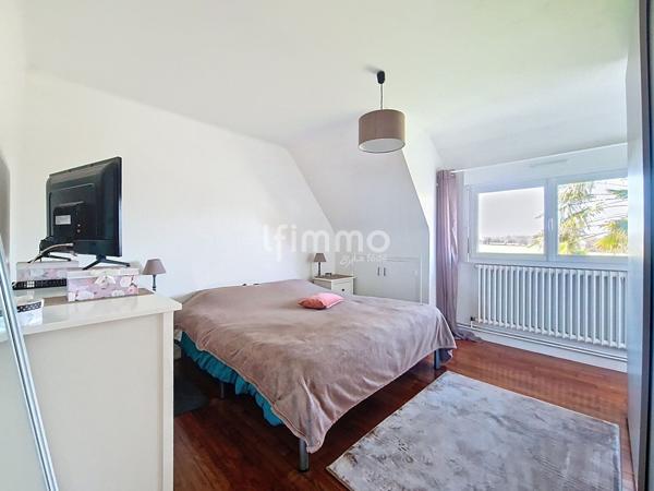 Maison de 6 pièces, 140 m² à Quéménéven 29180