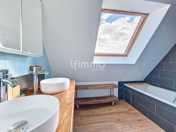 Maison de 6 pièces, 140 m² à Quéménéven 29180