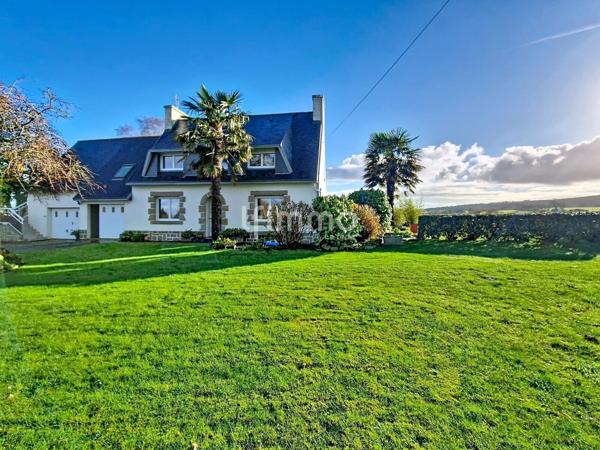 Maison de 6 pièces, 140 m² à Quéménéven 29180