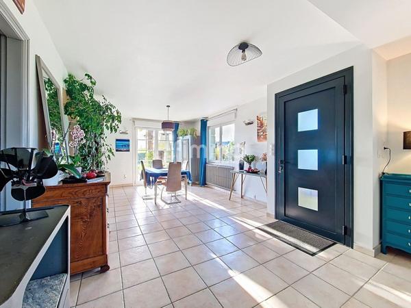 Maison de 6 pièces, 140 m² à Quéménéven 29180