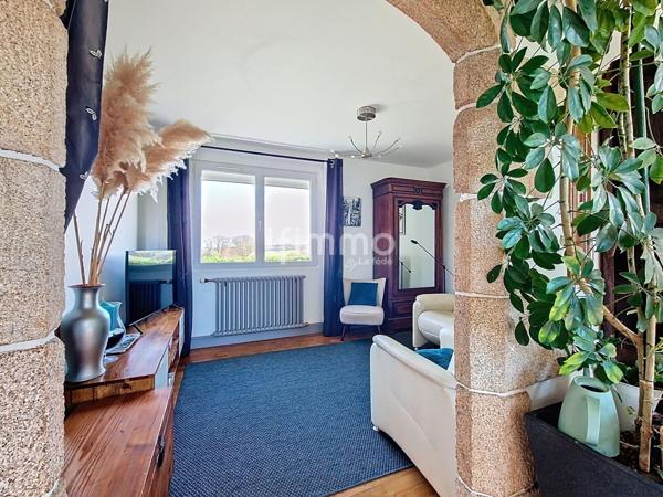 Maison de 6 pièces, 140 m² à Quéménéven 29180