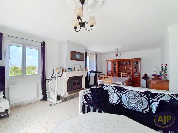Vente maison La Roche Sur Yon : 304 000 € - AJP Immobilier La Roche-sur-Yon