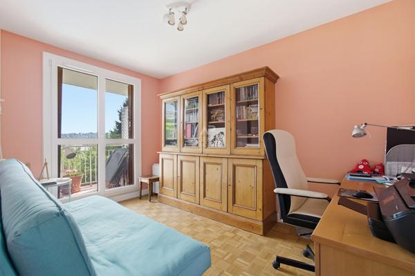 Appartement Saint Germain En Laye 4 pièces 88.03 m2 520 000 € **  - Référence  18418