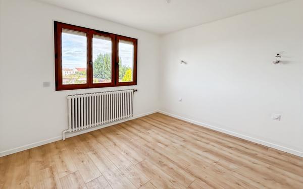 Appartement à vendre    3 pièces • 75,95 m2 Étréchy