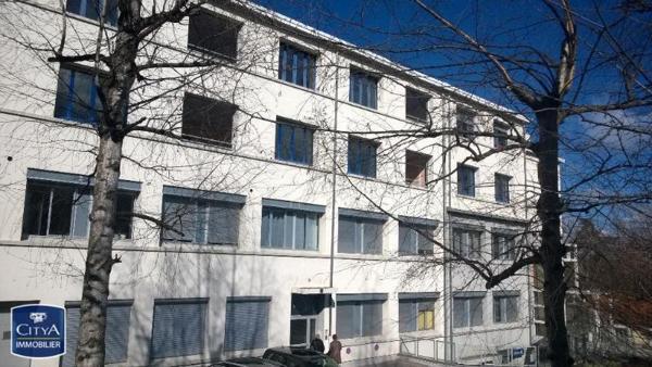 Appartement à louer 2 pièces 52.9m²