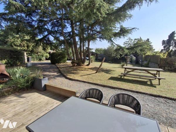 Maison familiale de 180 m² avec 4 chambres et beau jardin à Malville