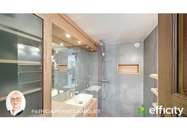 Maison
         12 pièces
        - 243 m² Bien prestige 2 370 000 € *