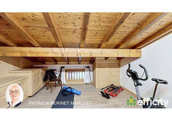 Maison
         12 pièces
        - 243 m² Bien prestige 2 370 000 € *