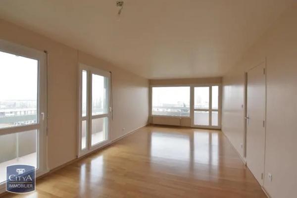Appartement à louer 4 pièces 82.32m² Le Mans (72100)