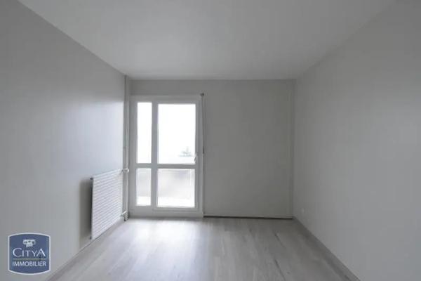 Appartement à louer 4 pièces 82.32m² Le Mans (72100)