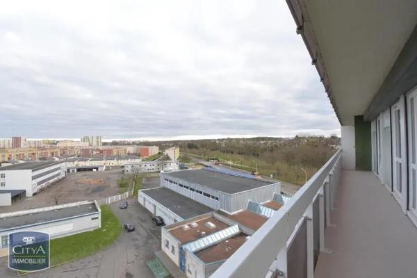 Appartement à louer 4 pièces 82.32m² Le Mans (72100)