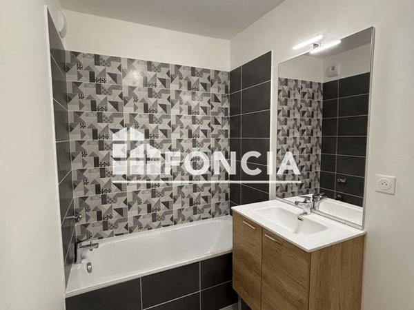 Location Appartement 2 pièces 47.3 m² - 2 RUE PASTEUR Chenove 21300